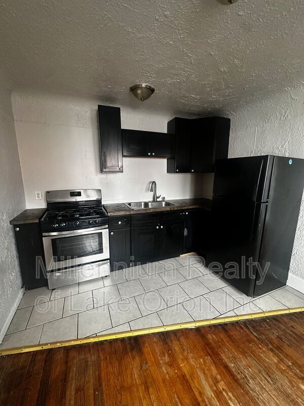 140 Summit St