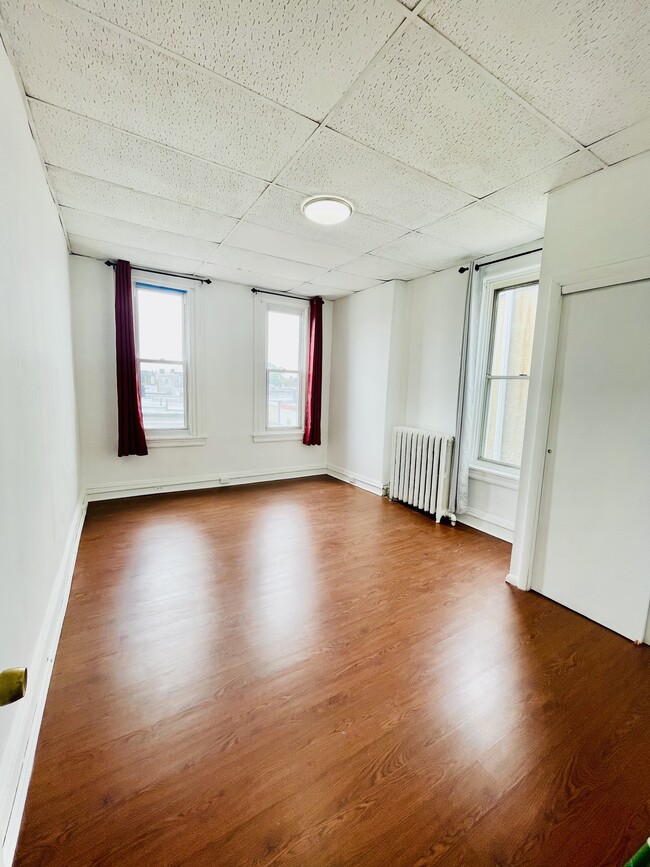 1418 Wolf St, Unit 3rd FL