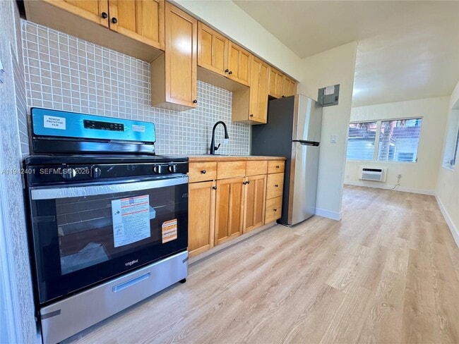 715 NE 122nd St in North Miami, FL - Building Photo - Building Photo