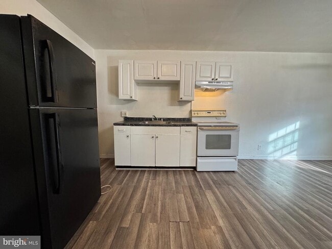 property at 222 Long Ln