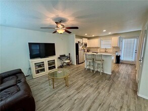 271 S Breakwater Ln in Fayetteville, AR - Building Photo - Building Photo