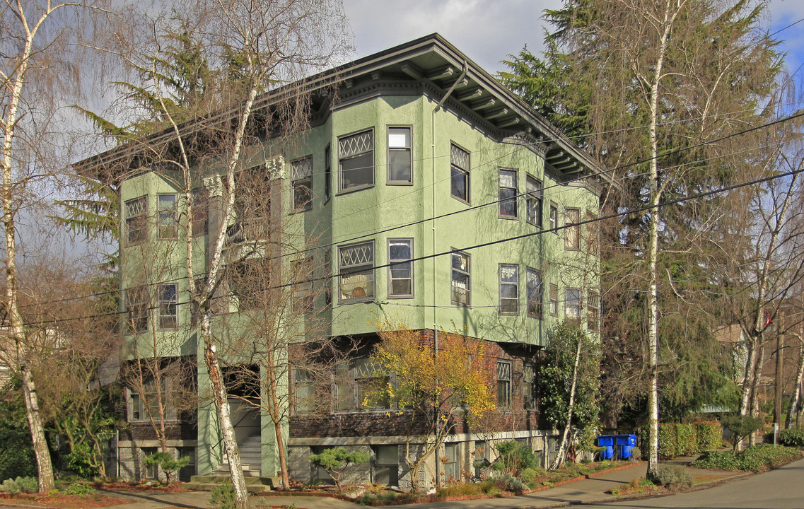 302 10th Ave. East in Seattle, WA - Foto de edificio