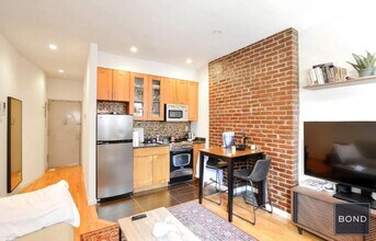 175 Orchard St in New York, NY - Building Photo - Building Photo