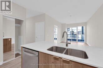 15 Watergarden Dr in Mississauga, ON - Building Photo - Building Photo