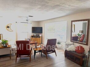 2563 S Peninsula Dr in Daytona Beach, FL - Building Photo - Building Photo