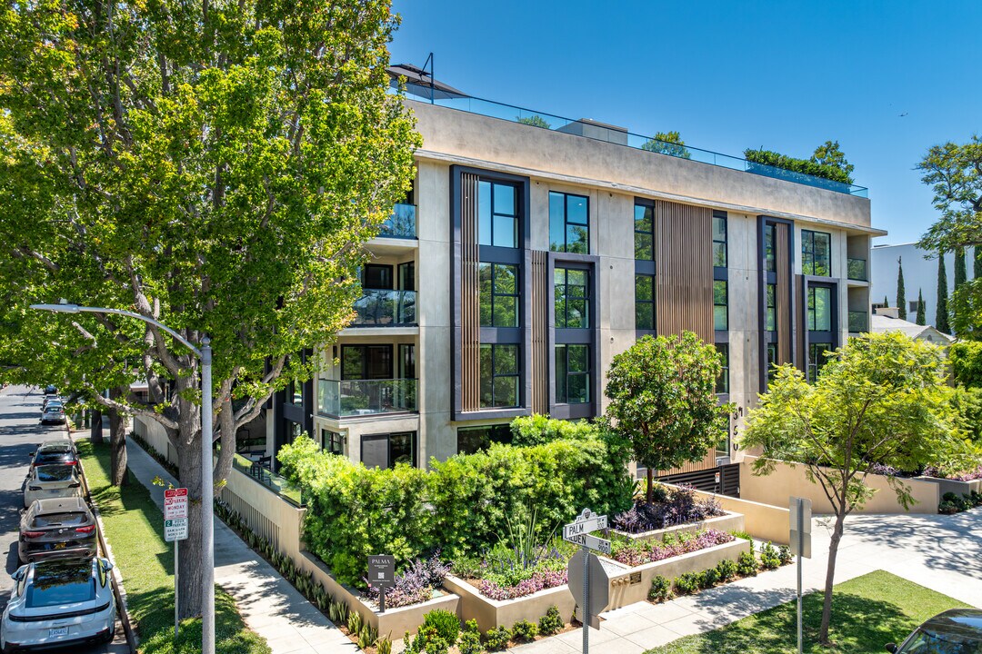 Palma North in Beverly Hills, CA - Building Photo