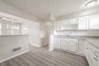 1137 Maple Ave in St. Louis, MO - Building Photo - Building Photo