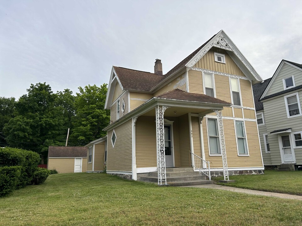 542 Lyon St NE in Grand Rapids, MI - Foto de edificio