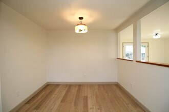 11318 NE Siskiyou St in Portland, OR - Building Photo - Building Photo