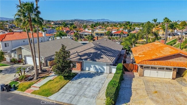 30221 Channel Way Dr in Canyon Lake, CA - Foto de edificio - Building Photo