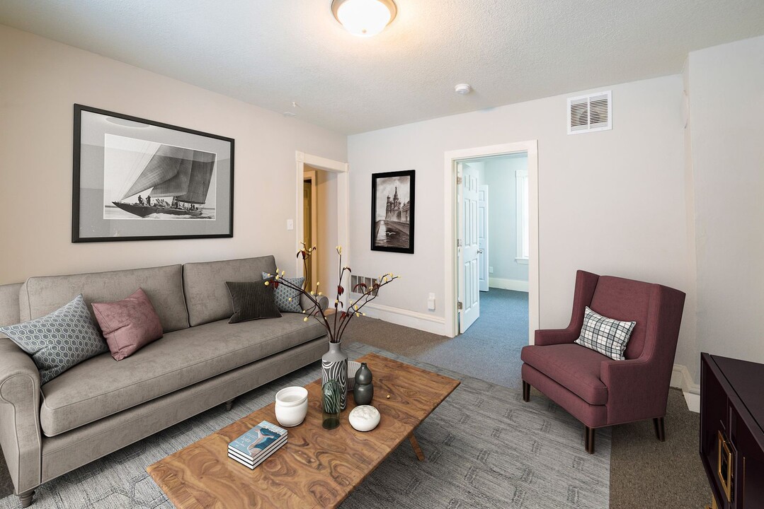 2418 3rd St NE in Minneapolis, MN - Building Photo