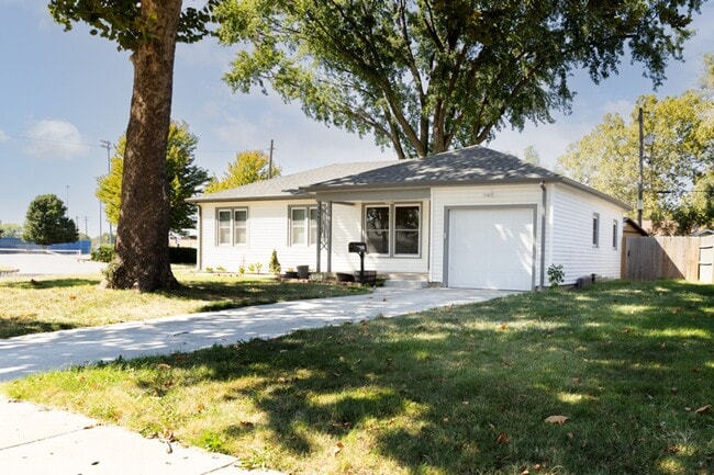 3541 S Southwood Dr in Wichita, KS - Building Photo - Building Photo