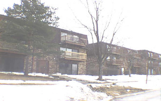 219 S Court of Shorewood Apartments