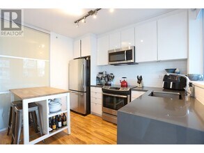 289-289 E 6th Ave in Vancouver, BC - Building Photo - Building Photo