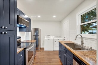 2205 Iowa St in Savannah, GA - Building Photo - Building Photo