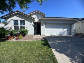 9801 Caygoude Ct in Elk Grove, CA - Building Photo