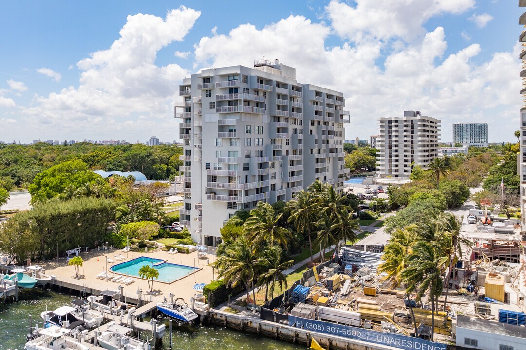 The Brickell Biscayne in Miami, FL - Foto de edificio
