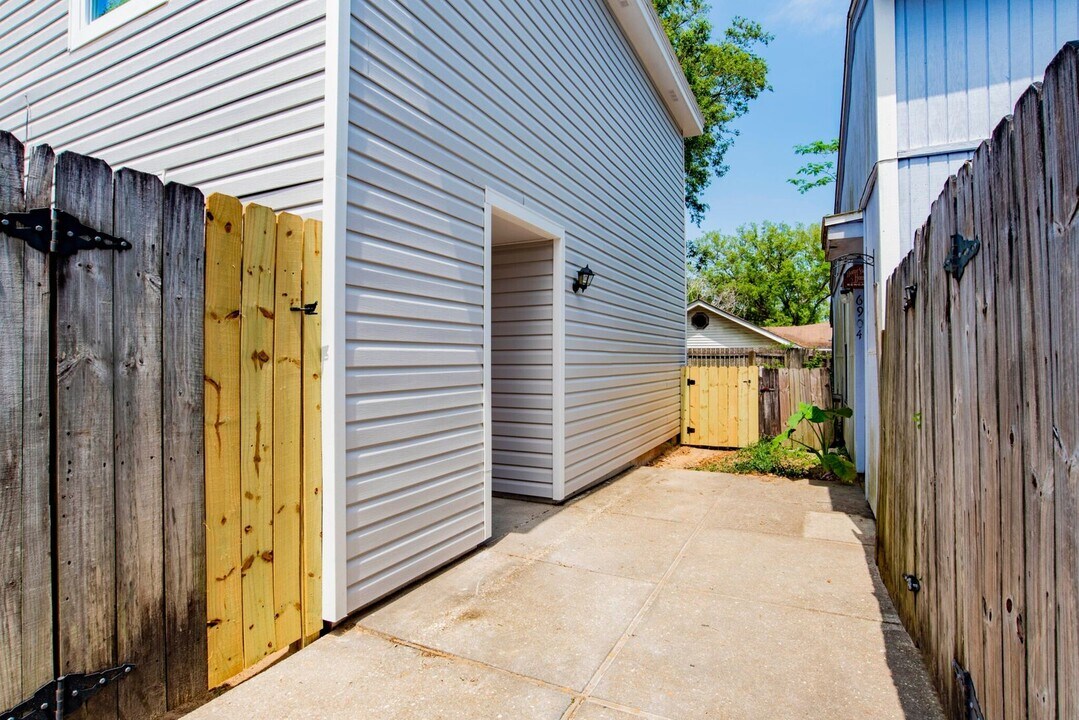 6908 Weatherwood Pl in Pensacola, FL - Foto de edificio