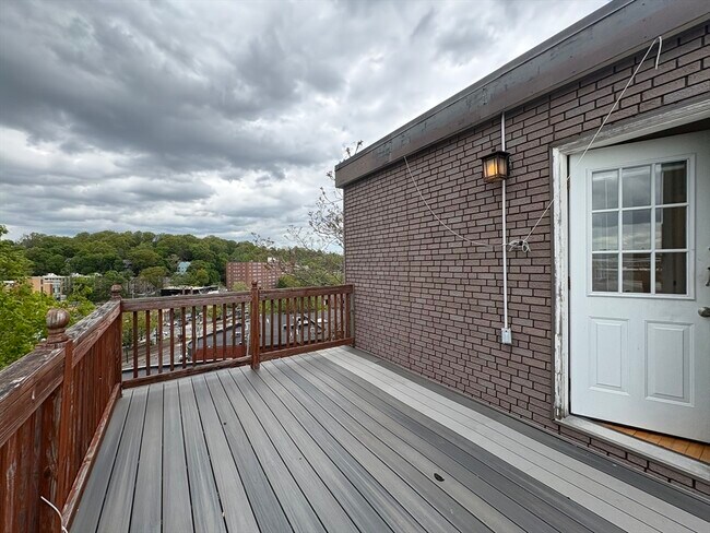 190 Winthrop Rd, Unit #1 in Brookline, MA - Building Photo - Building Photo