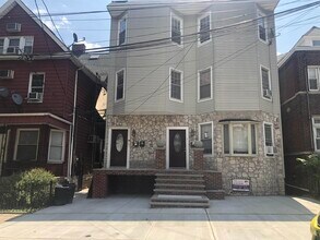 18 Britton St in Jersey City, NJ - Building Photo - Building Photo