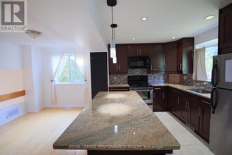 399 Duvernay Dr in Ottawa, ON - Building Photo - Building Photo