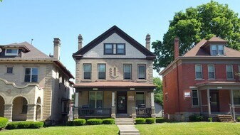 404 King Ave in Columbus, OH - Building Photo