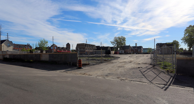 Villagio in Vaughan, ON - Building Photo - Primary Photo