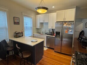 26 Roseclair St, Unit 26 Roseclai, #1 in Boston, MA - Building Photo - Building Photo