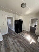 401 Lafayette Ave, Unit Apartment 3 in Trenton, NJ - Building Photo - Building Photo