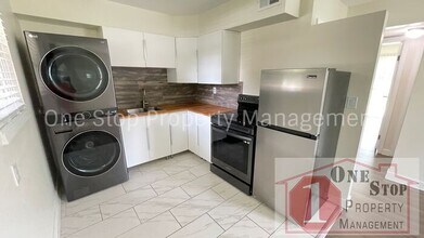 609 NW Fieldcrest Dr in Lee's Summit, MO - Building Photo - Building Photo