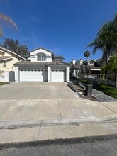 1046 S Mountcrest Ct in Anaheim, CA - Building Photo - Building Photo