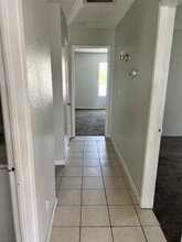 1332 E Bulldog Ln in Fresno, CA - Foto de edificio - Building Photo