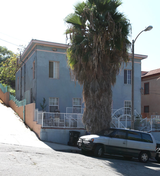 1220 Innes Ave in Los Angeles, CA - Foto de edificio - Building Photo