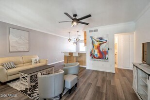 721 E Montebello Ave in Phoenix, AZ - Building Photo