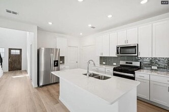 402 Blanton St in McKinney, TX - Building Photo - Building Photo