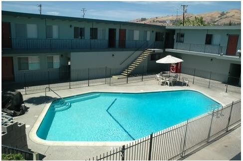 Villa Fairlane in San Jose, CA - Foto de edificio