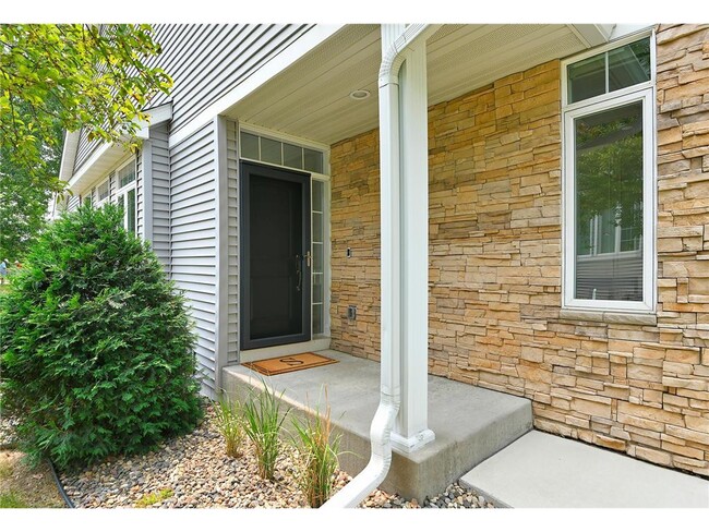1123 Shumway Ct in Faribault, MN - Building Photo - Building Photo
