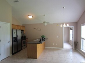 202 Riverview Dr in Daleville, AL - Foto de edificio - Building Photo