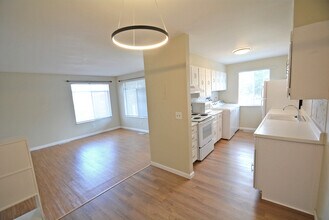 7982 Chase Cir in Arvada, CO - Building Photo - Building Photo