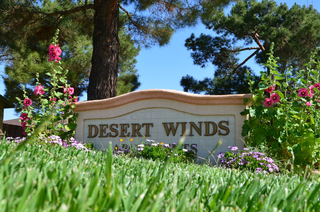 Desert Winds in Hesperia, CA - Foto de edificio