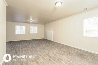 719 Hidden Lake Ct in Browns Summit, NC - Building Photo - Building Photo