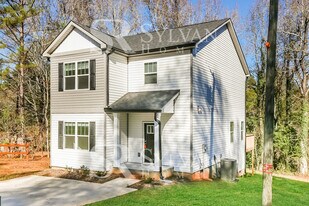 317 Hillside Dr in Anderson, SC - Building Photo