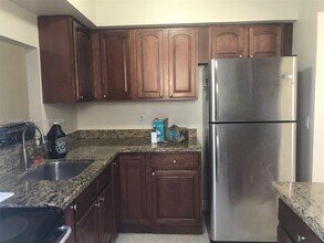 3241 SW 88th Pl in Miami, FL - Building Photo - Building Photo
