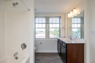 Ellison Apartments in Kansas City, MO - Foto de edificio - Interior Photo