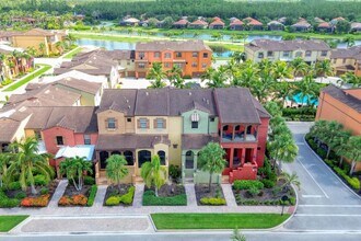 8663 Olinda Way in Ft. Myers, FL - Building Photo - Building Photo