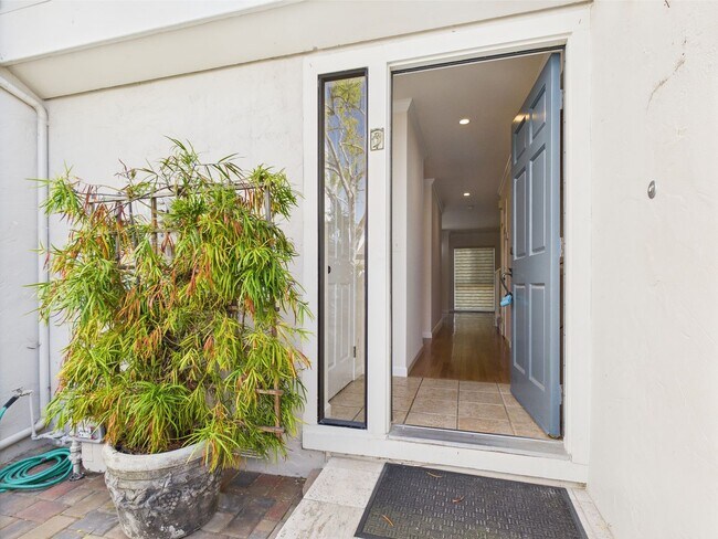 4000 Rio Rd in Carmel By The Sea, CA - Building Photo - Building Photo
