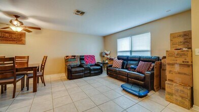 3026 Santa Barbara Blvd in Cape Coral, FL - Building Photo - Building Photo