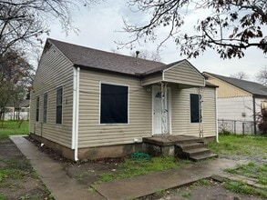 4020 Lisbon St in Fort Worth, TX - Foto de edificio - Building Photo