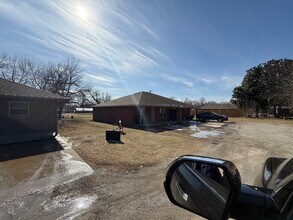 511 NE 6th St in Perkins, OK - Building Photo - Building Photo