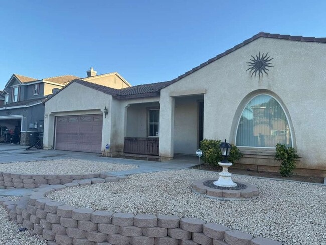 1427 Adderstone Way in Perris, CA - Foto de edificio - Building Photo